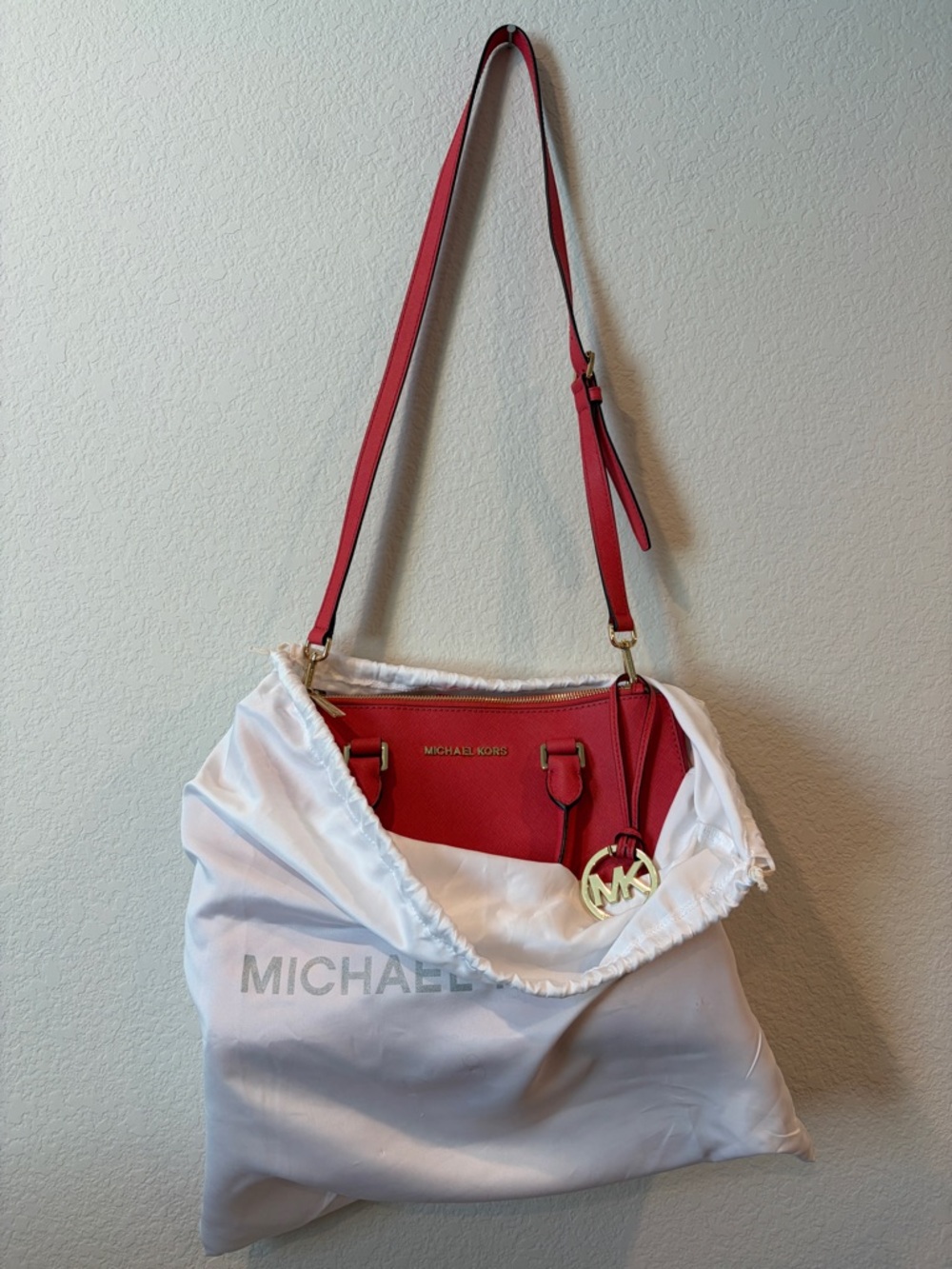 Michael Kors Women’s Watermelon Pink Saffiano Leather Medium Sutton Satchel - Picture 9 of 13